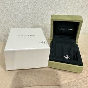 Vancleef & Arpels Box